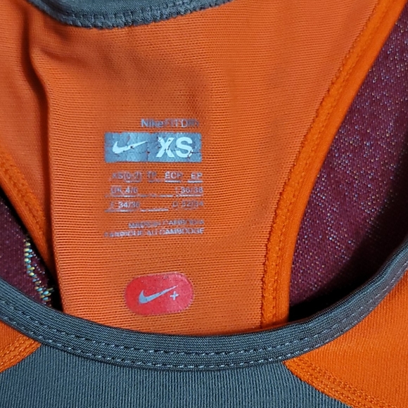 Work out tank top - Picture 2 of 3